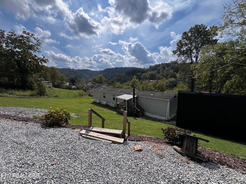 404 N Johnson Dr, Pennington Gap, VA, 24277-1503 | Card Image