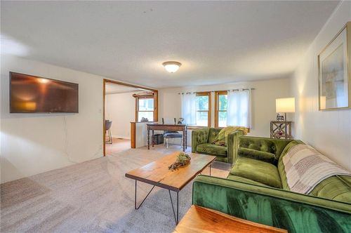 5933 Knox St, Merriam, KS, 66203-3172 | Card Image