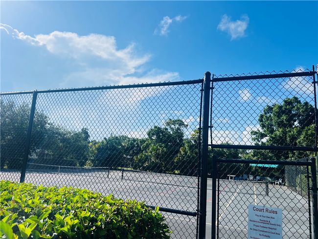 8C - 1123 Breezy Way, House attached with 2 bedrooms, 2 bathrooms and null parking in Sebastian FL | Image 17