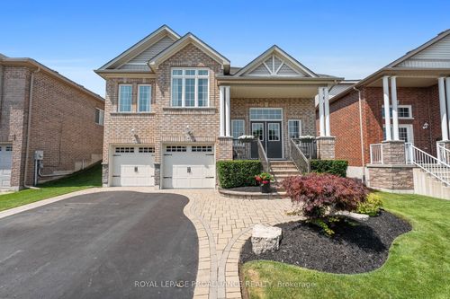 194 Fenning Dr, Courtice, ON, L1E3K2 | Card Image