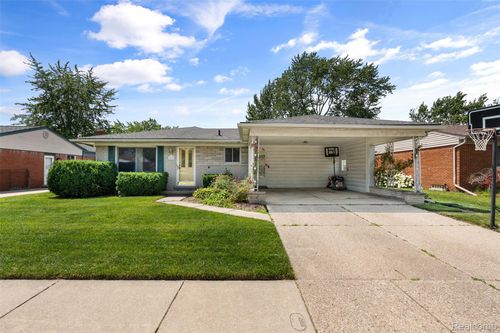 35379 Lucinda Dr, Clinton Township, MI, 48035-2464 | Card Image