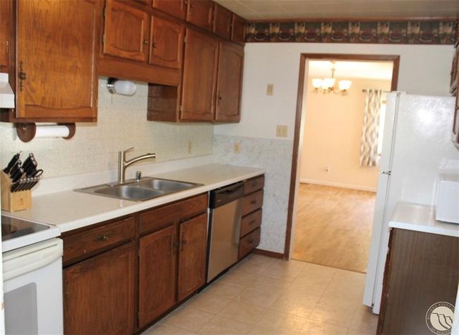 5 E 2 Nd Ave N, House other with 3 bedrooms, 2 bathrooms and null parking in Columbus MT | Image 10