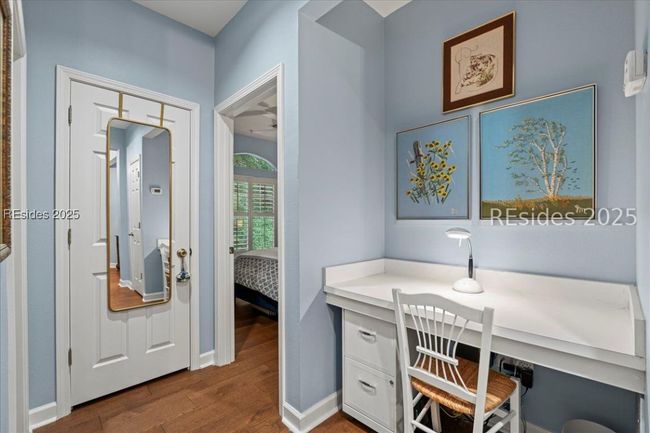 Hall Work Station | Image 15