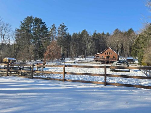 35 Upper Bartonsville Rd, Chester, VT, 05143-9320 | Card Image