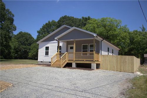 421 Crater St, Burlington, NC, 27217-2513 | Card Image