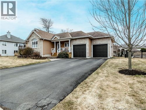 406 Belliveau St, Dieppe, NB, E1A6W6 | Card Image