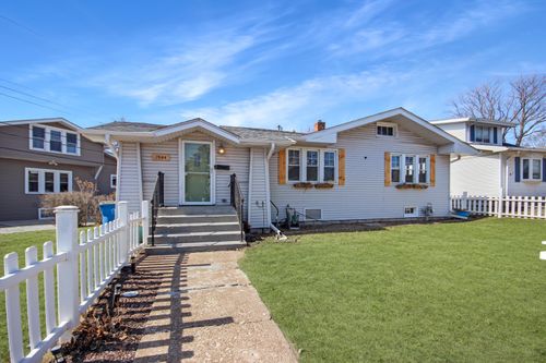 1944 Warwick Ave, Whiting, IN, 46394-1864 | Card Image