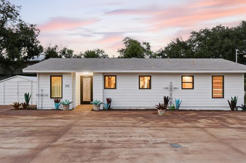 710 Sandy Harbor Dr, Horseshoe Bay, TX, 78657-7115 | Card Image