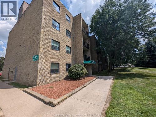 209-150 Park Ave E, Chatham, ON, N7M3V6 | Card Image