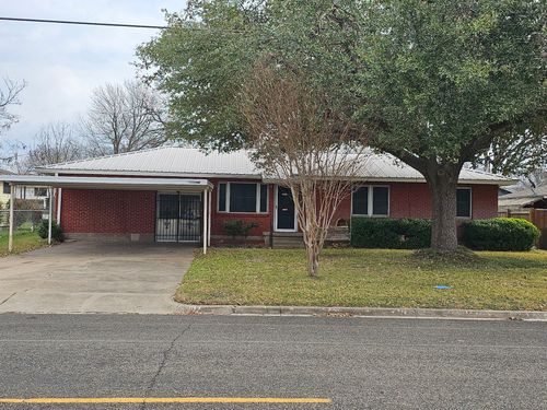 817 N Lacy Dr, Lacy Lakeview, TX, 76705-1013 | Card Image