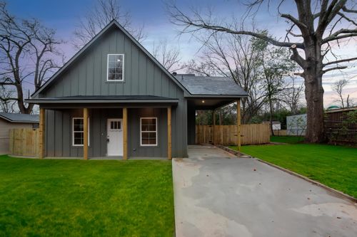 1007 N Rodeo St, Gladewater, TX, 75647-4051 | Card Image