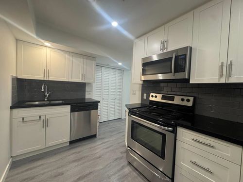 suite-24878 108 Ave, Maple Ridge, BC, V2W1G8 | Card Image