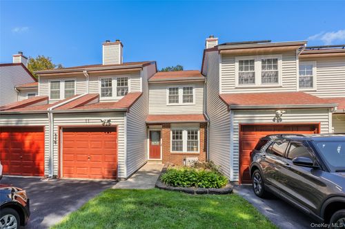 11 Burgoyne Ct, Coram, NY, 11727-1654 | Card Image