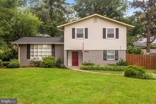6901 Murray Ln, ANNANDALE, VA, 22003-1929 | Card Image