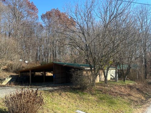 17 Barger Spur, Burkesville, KY, 42717-7860 | Card Image