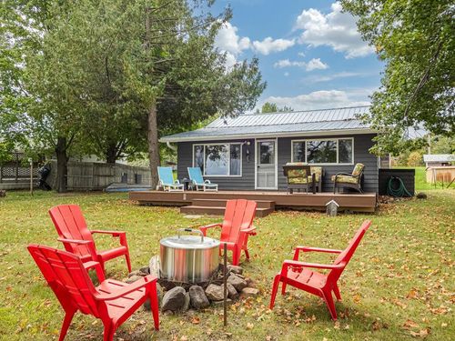 41671 Woodbine St Nw, Braham, MN, 55006-3523 | Card Image