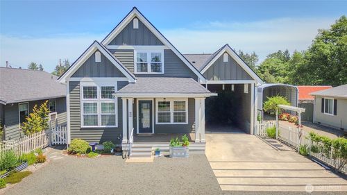 5010 L Pl, Seaview, WA, 98644-2102 | Card Image