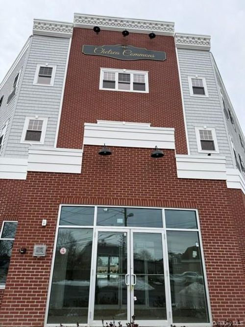 227 4th Ave, Bay Shore, NY, 11706-7305 | Card Image