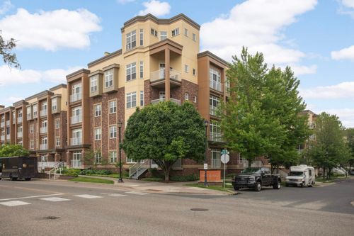 unit-101-2405 39th Ave Ne, Saint Anthony, MN, 55421-4201 | Card Image