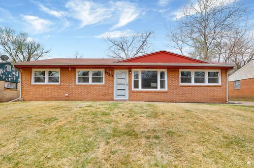 1733 Kenmar Dr, Manhattan, KS, 66502-2607 | Card Image