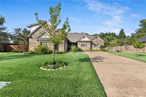 2923 Ambrose Dr, Bryan, TX, 77808-8113 | Card Image