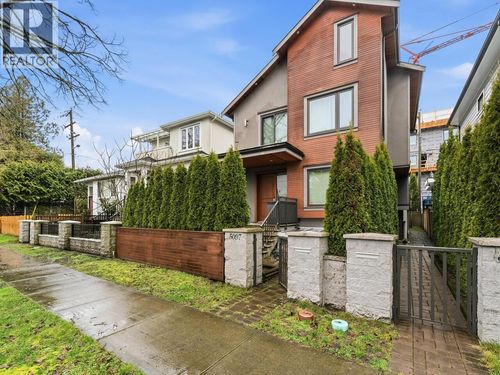 5095 Moss St, Vancouver, BC, V5R3T6 | Card Image