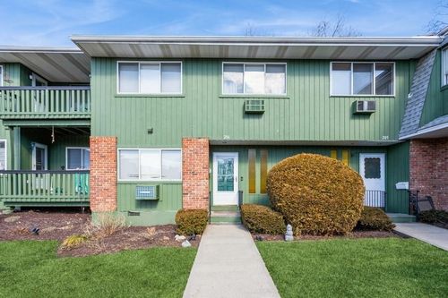 206 Coachlight Sq, Montrose, NY, 10548-1251 | Card Image