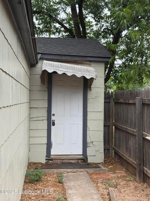 2308 33rd St, Lubbock, TX, 79411-1630 | Card Image