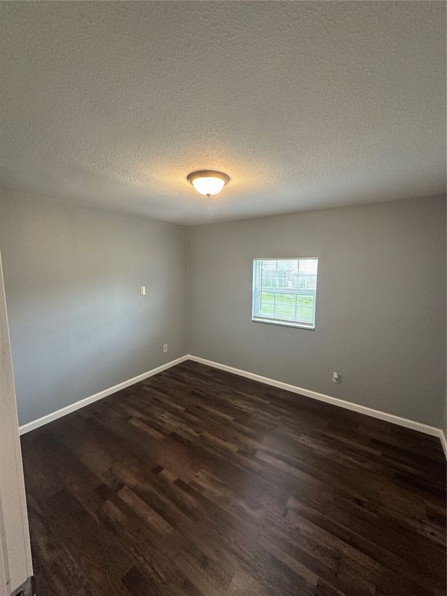 104 E North Main St, House other with 3 bedrooms, 2 bathrooms and null parking in Blooming Grove TX | Image 7