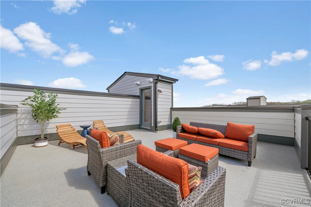 Garland Ln, Midlothian, VA 23114