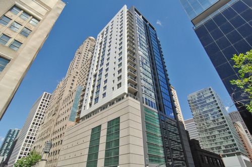 1002-160 E Illinois St, Chicago, IL, 60611-5390 | Card Image