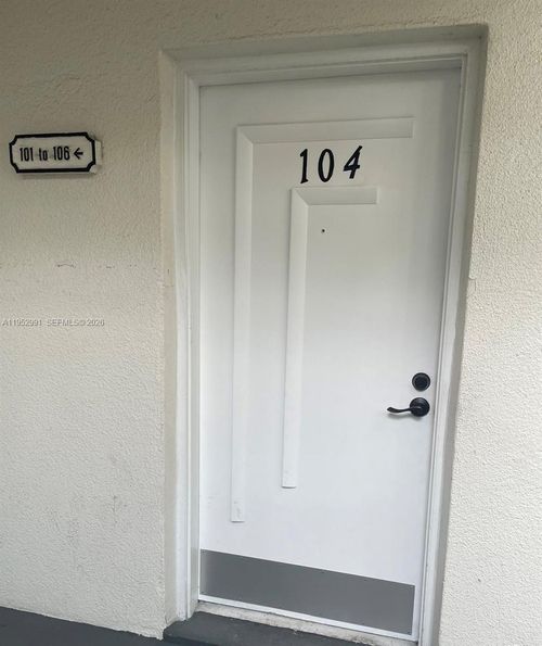 apt-104-4215 N University Dr, Sunrise, FL, 33351-6218 | Card Image