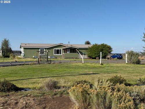 87479 N Star Ln, Christmas Valley, OR, 97641-2611 | Card Image