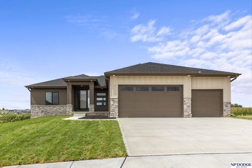 5712 N 199 Street, Elkhorn, NE, 68022 | Card Image