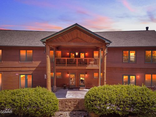 365 Smoky View Rd, Gatlinburg, TN, 37738-3037 | Card Image