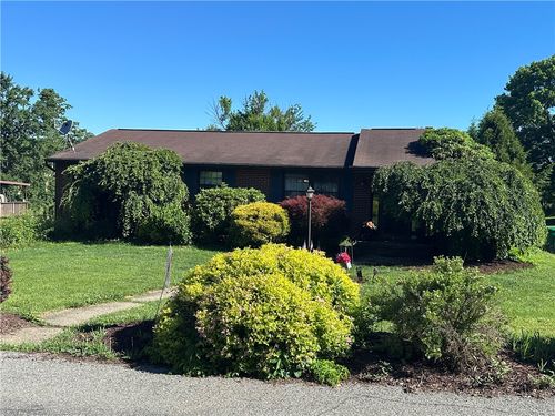 141 Hampton Ct, Butler, PA, 16002-3805 | Card Image