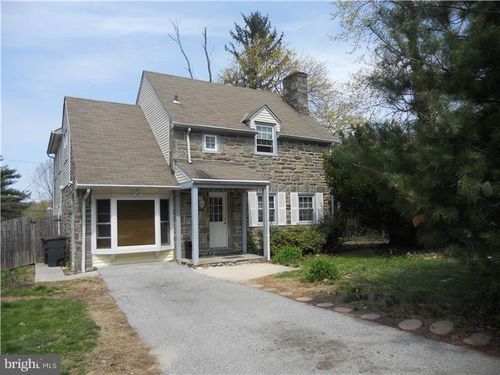 108 Hill Side Cir, VILLANOVA, PA, 19085-1321 | Card Image