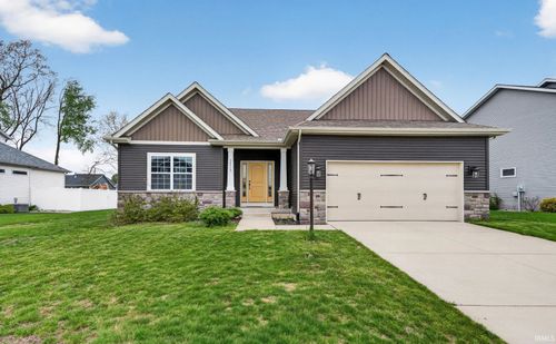 54715 Pierre Trails Dr, Osceola, IN, 46561-8787 | Card Image