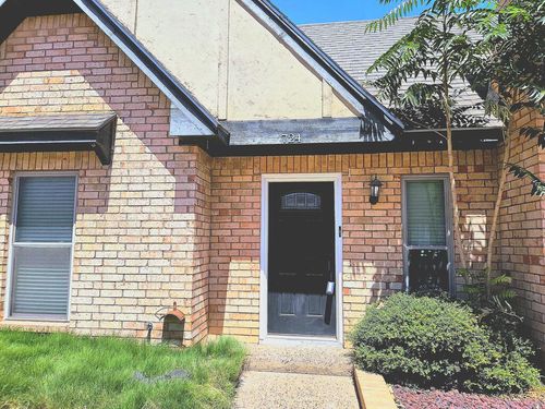 724 Melton Aly, Midland, TX, 79705-8949 | Card Image