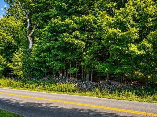 385 Midland Lake Road, Middletown, NY, 10941 | Card Image