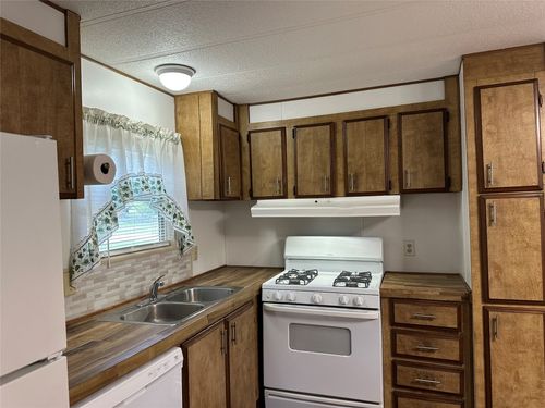 399 Pope Bnd N, Cedar Creek, TX, 78612-4130 | Card Image