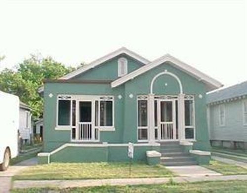 727 Greenwood Dr, New Orleans, LA, 70124-1727 | Card Image