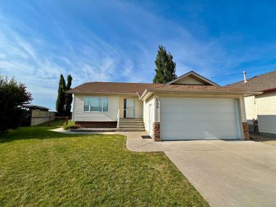 408 Highwood Village Pl Nw, House detached with 5 bedrooms, 3 bathrooms and 4 parking in High River AB | Image 1