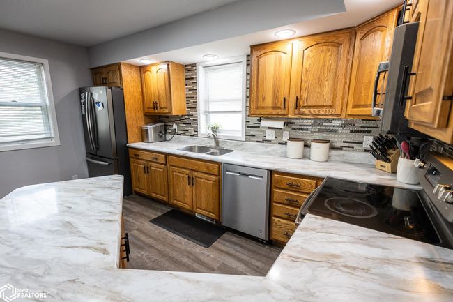 2101 Main Ave, House other with 4 bedrooms, 3 bathrooms and null parking in Clear Lake IA | Image 8