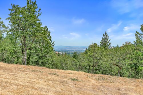 254 Juanita Way, Jacksonville, OR, 97530-9823 | Card Image