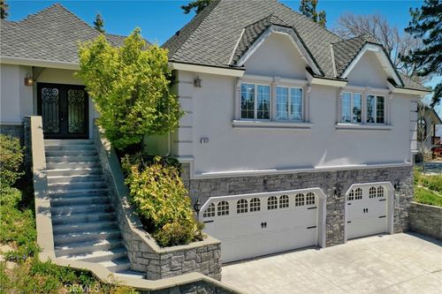 1031 Black Oaks Dr, Lake Arrowhead, CA, 92352-9712 | Card Image