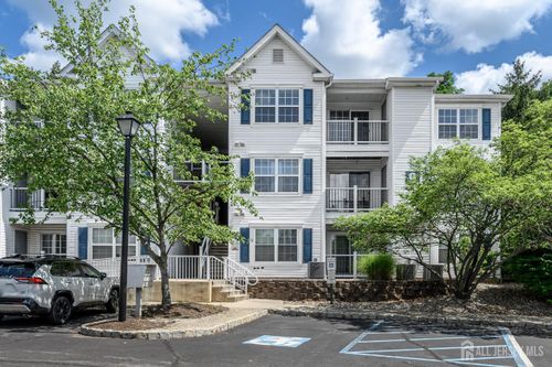 937 Waterford Dr, Edison, NJ, 08817-1911 | Card Image