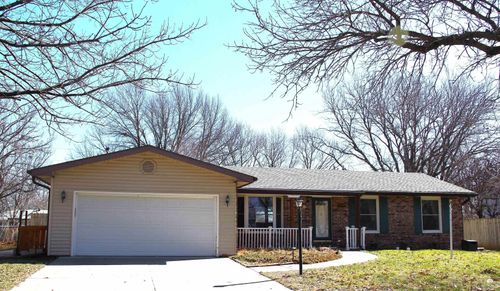 828 Dehoff Dr, Manhattan, KS, 66502-3212 | Card Image