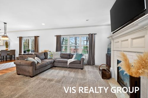 16259 W Willow Dr, Spring Lake, MI, 49456-1075 | Card Image