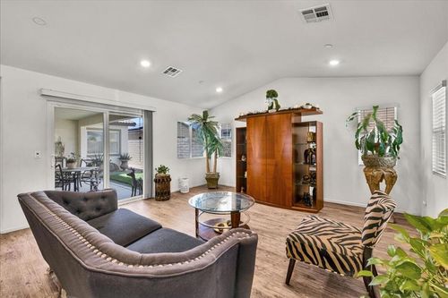 67373 Rio Largo Rd, Cathedral City, CA, 92234-8669 | Card Image